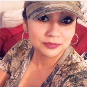 Meet your Posher, Alma